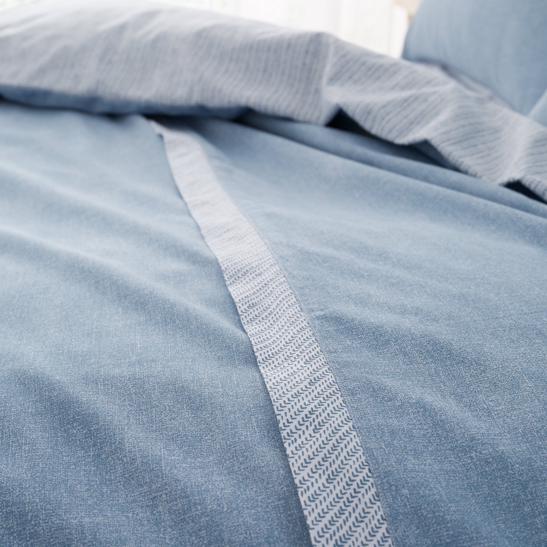 Catherine Lansfield Oslo Textured Trim Bedding Set Denim Blue