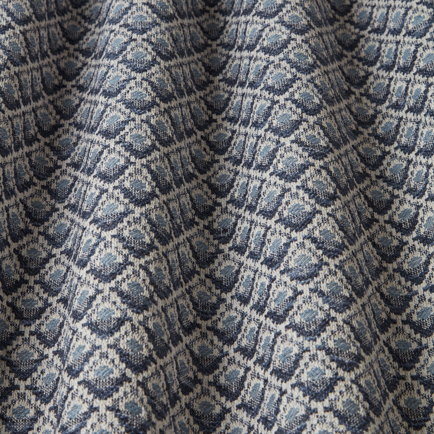 iLiv Alps Fabric Arctic