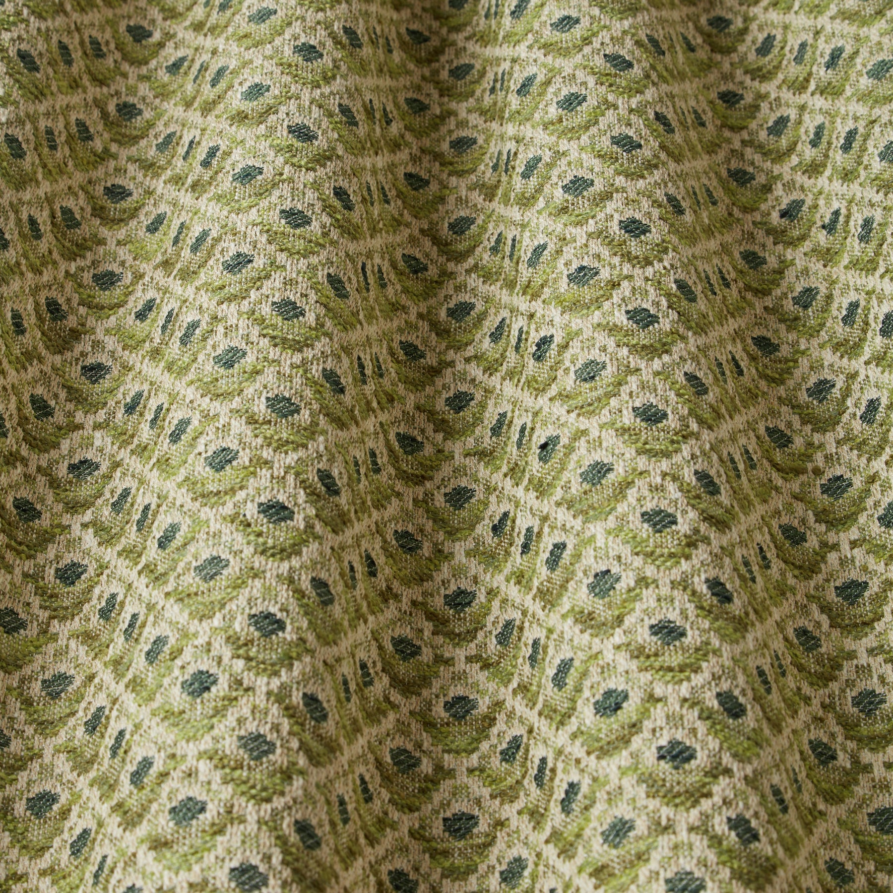 iLiv Alps Fabric Hunter