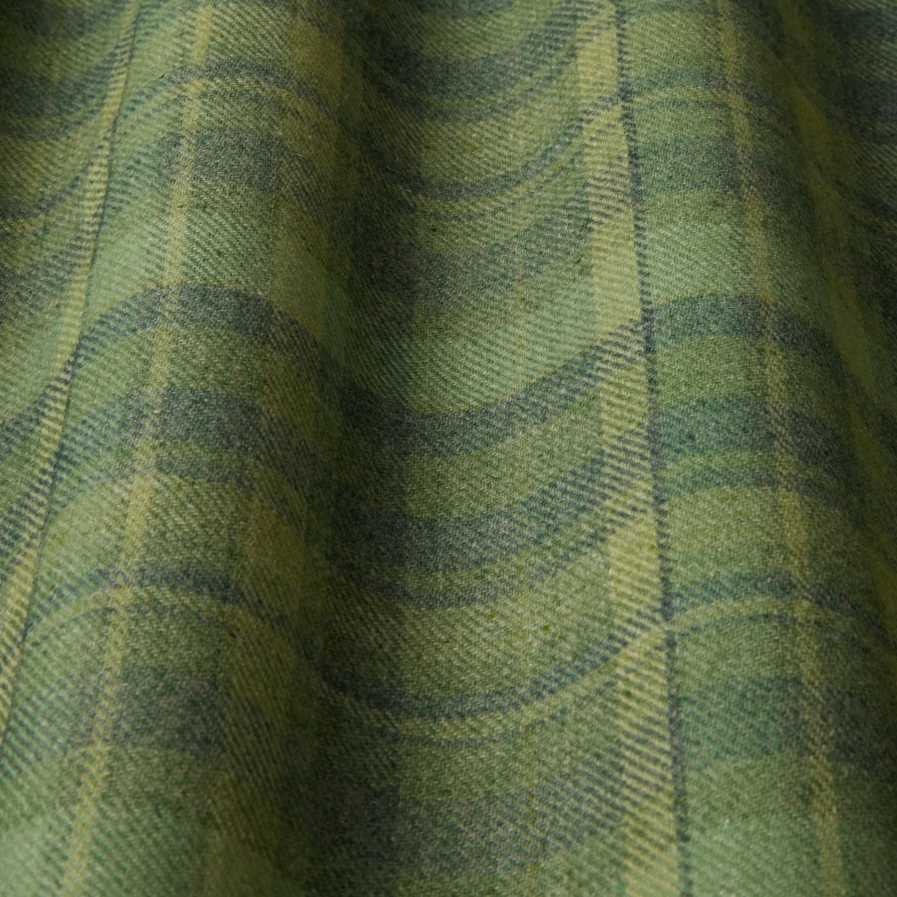 iLiv Courchevel Fabric Hunter