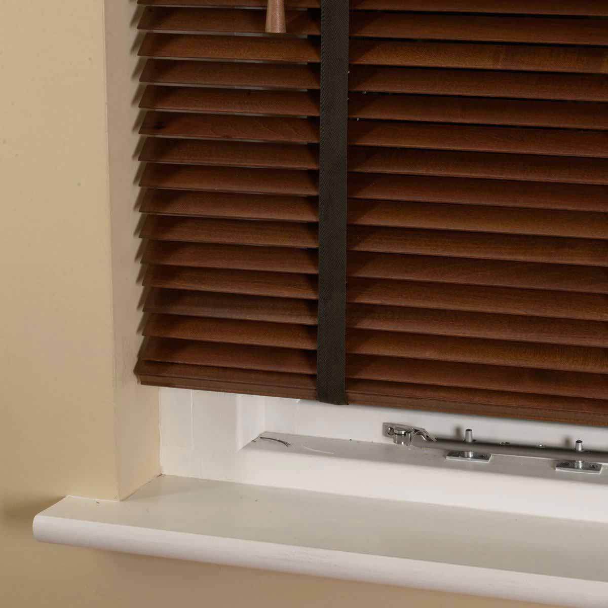 25mm Elementi Wood Venetian Blind With Tapes Auburn