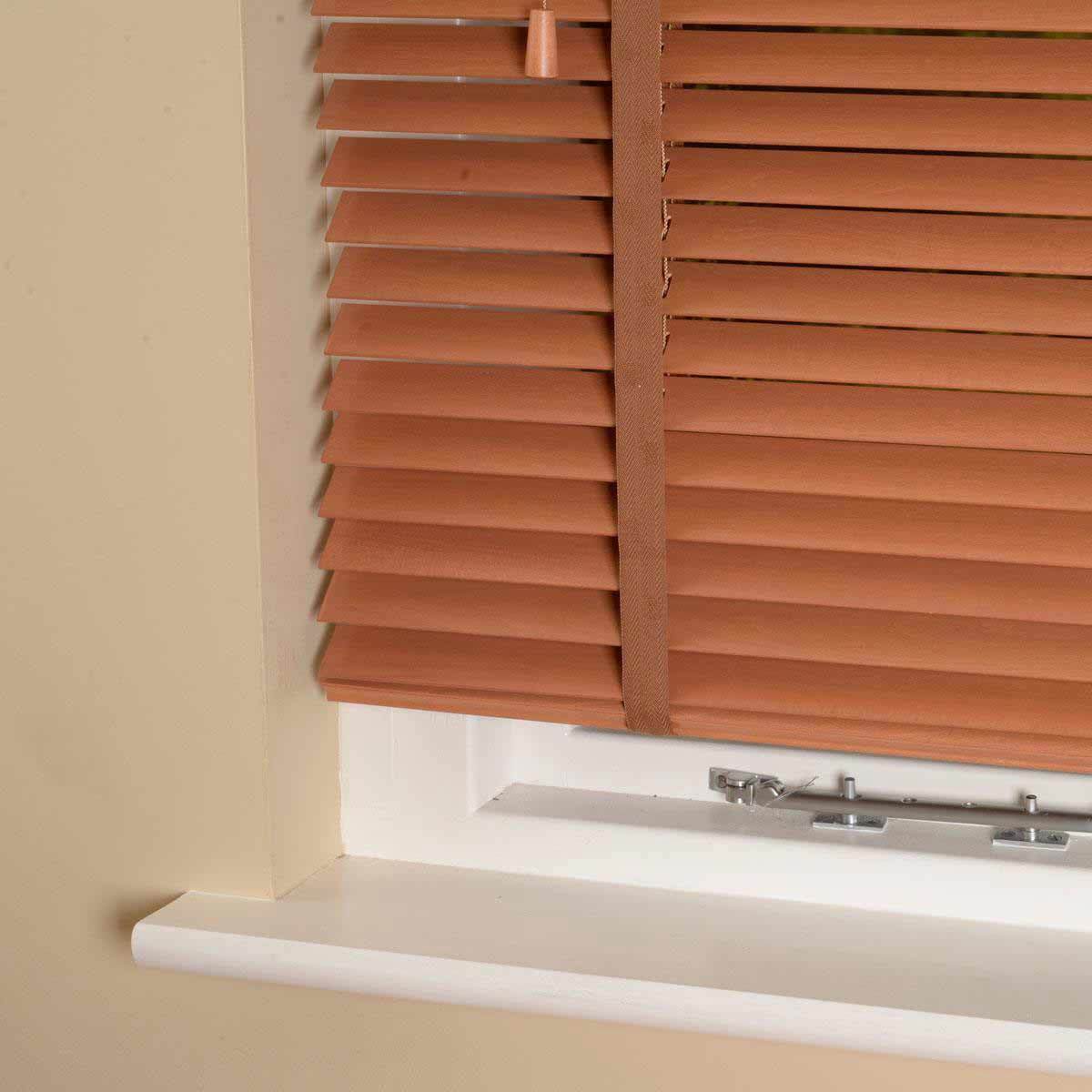 35mm Elementi Wood Venetian Blind With Tapes Oak