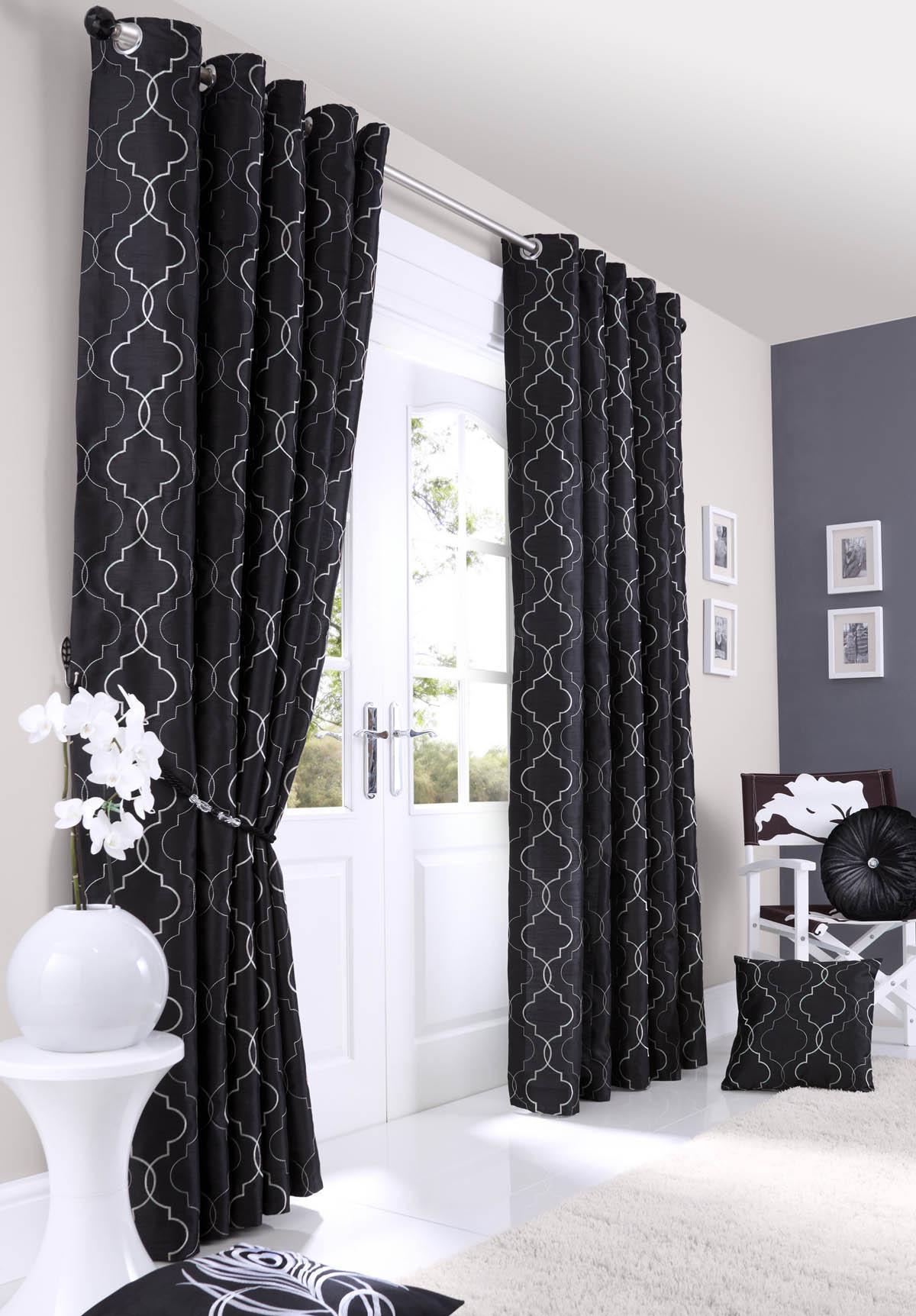 Midtown Eyelet Lined Curtain Black