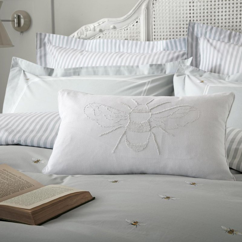 Sophie Allport - Bees Bedding Collection Duckegg