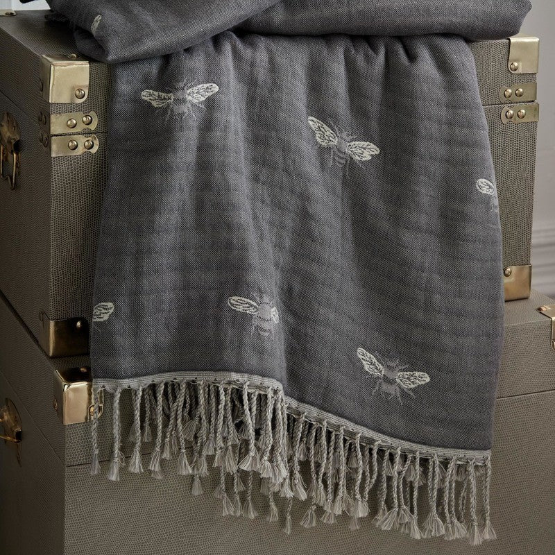 Sophie Allport - Bees Bedding Collection Duckegg
