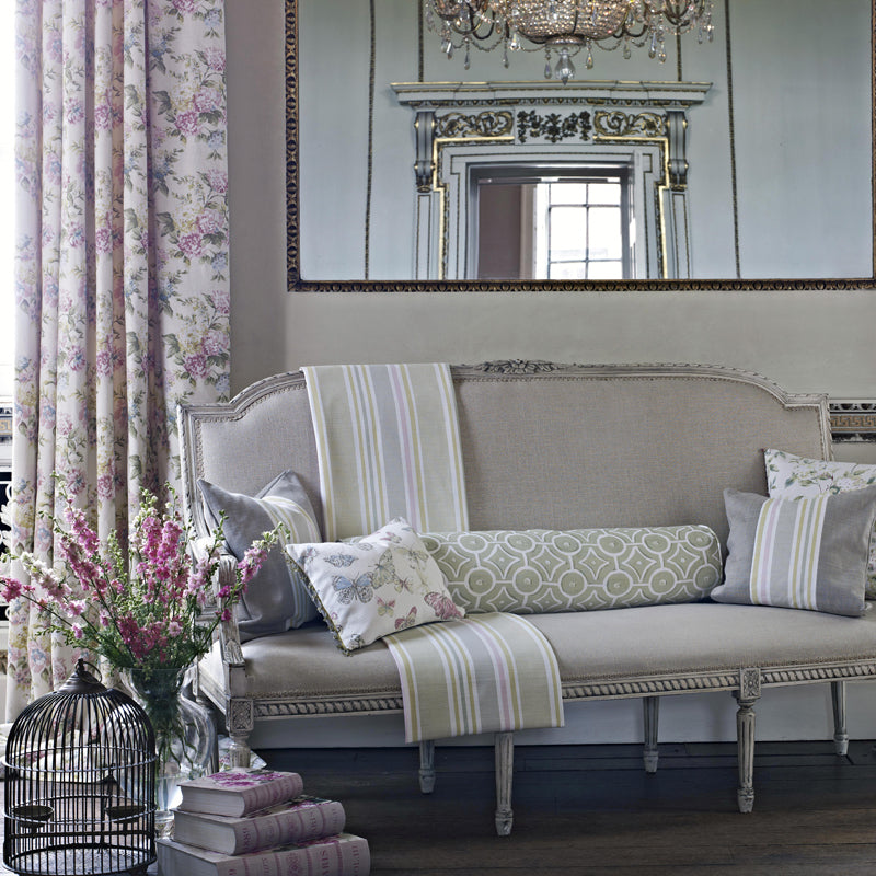 Prestigious Textiles Whitewell Fabric Hydrangea