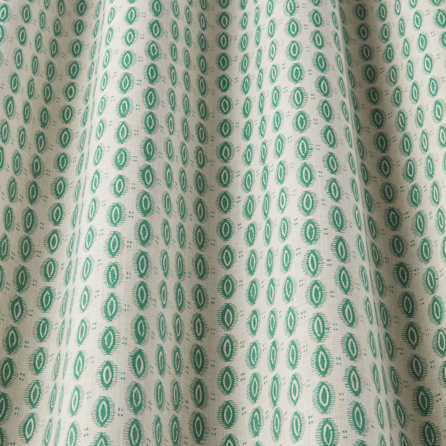 iLiv Maala Fabric Emerald