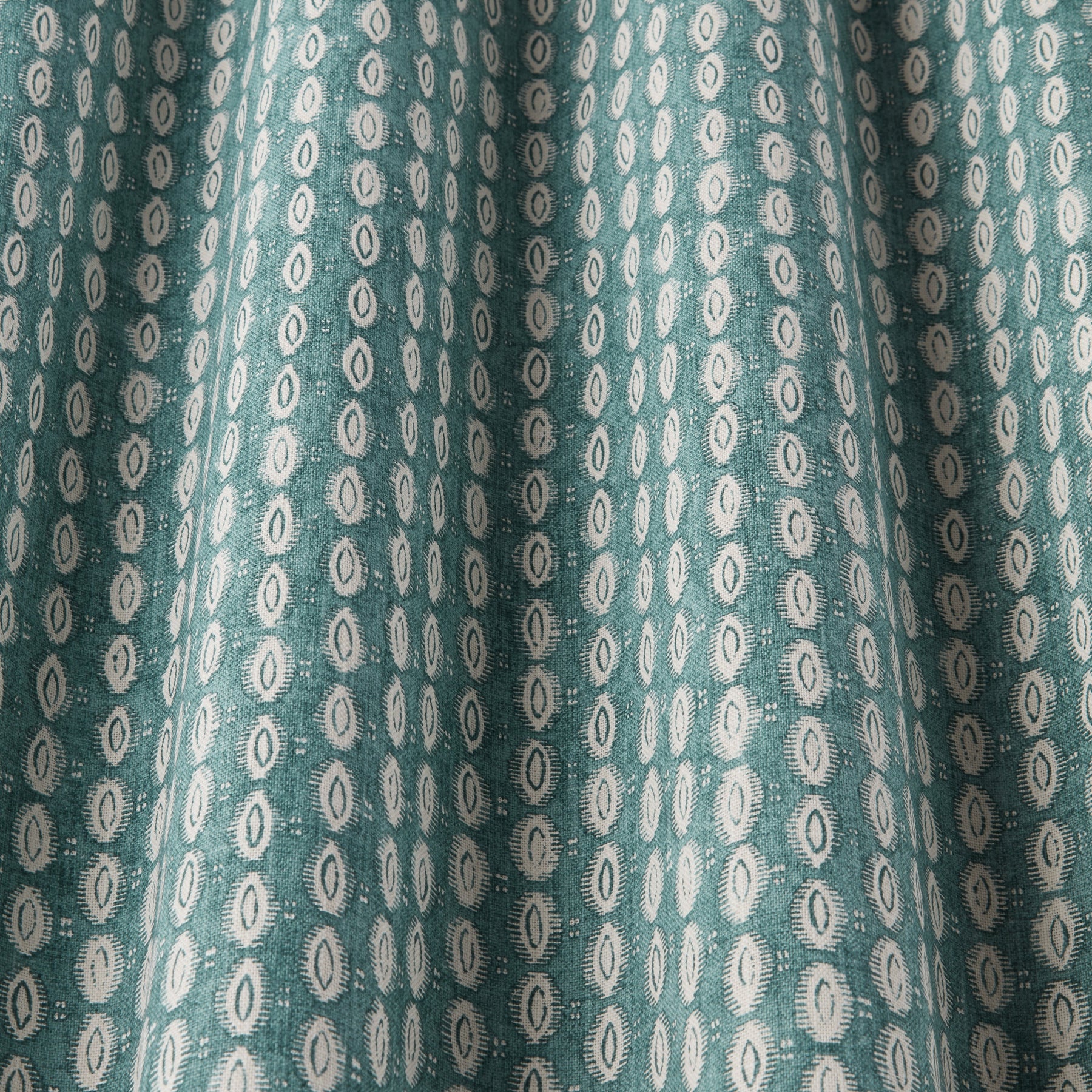 iLiv Maala Fabric Laguna