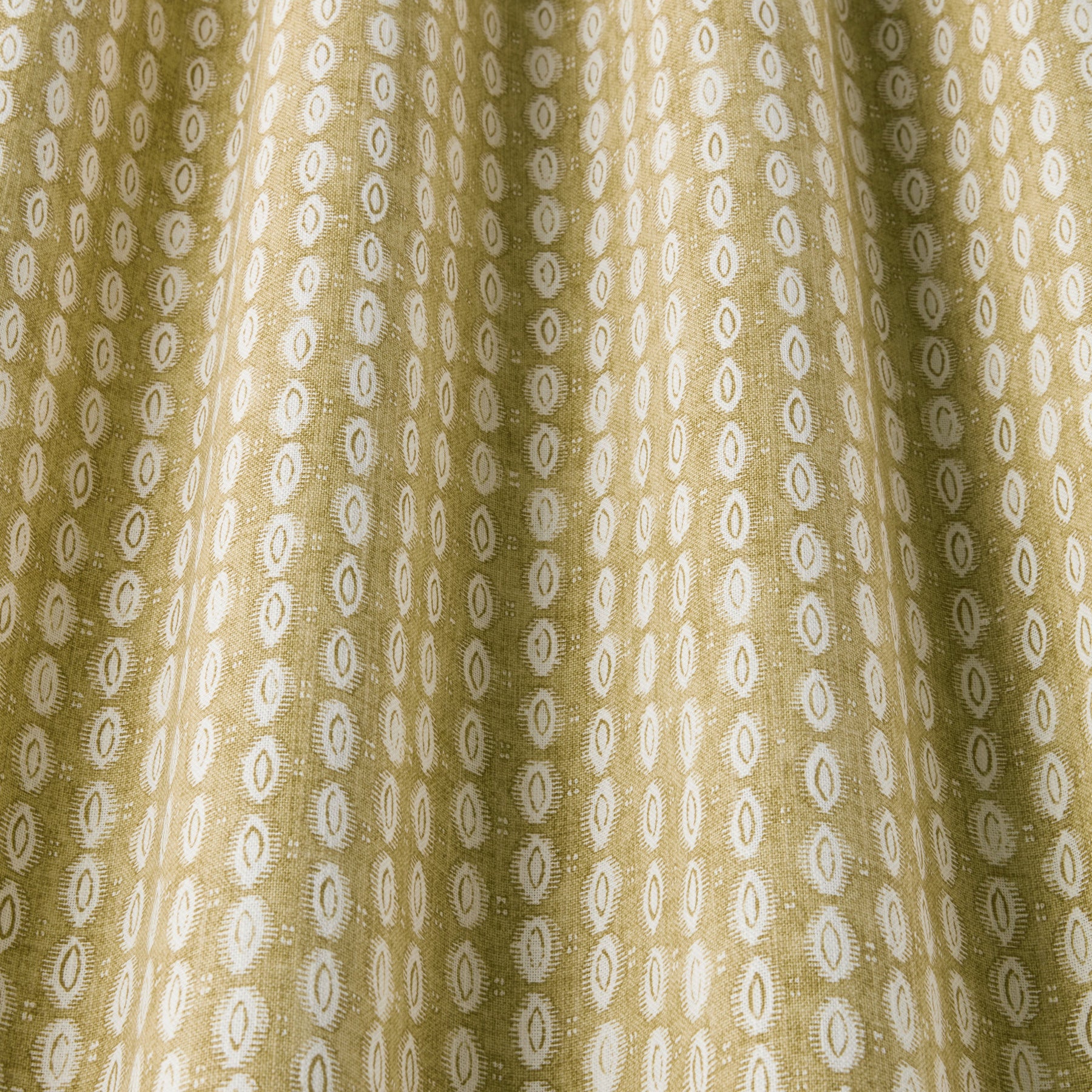 iLiv Maala Fabric Quince