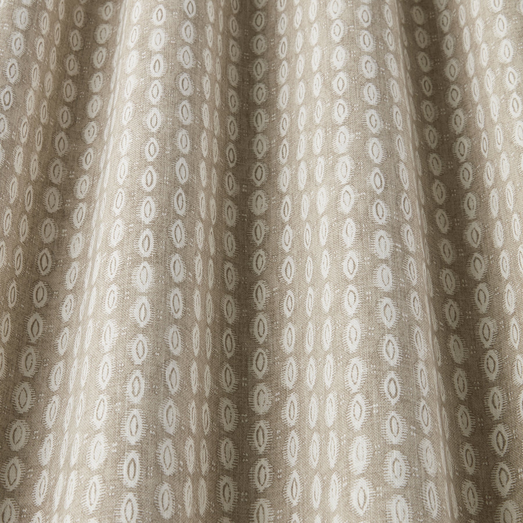 iLiv Maala Fabric Taupe